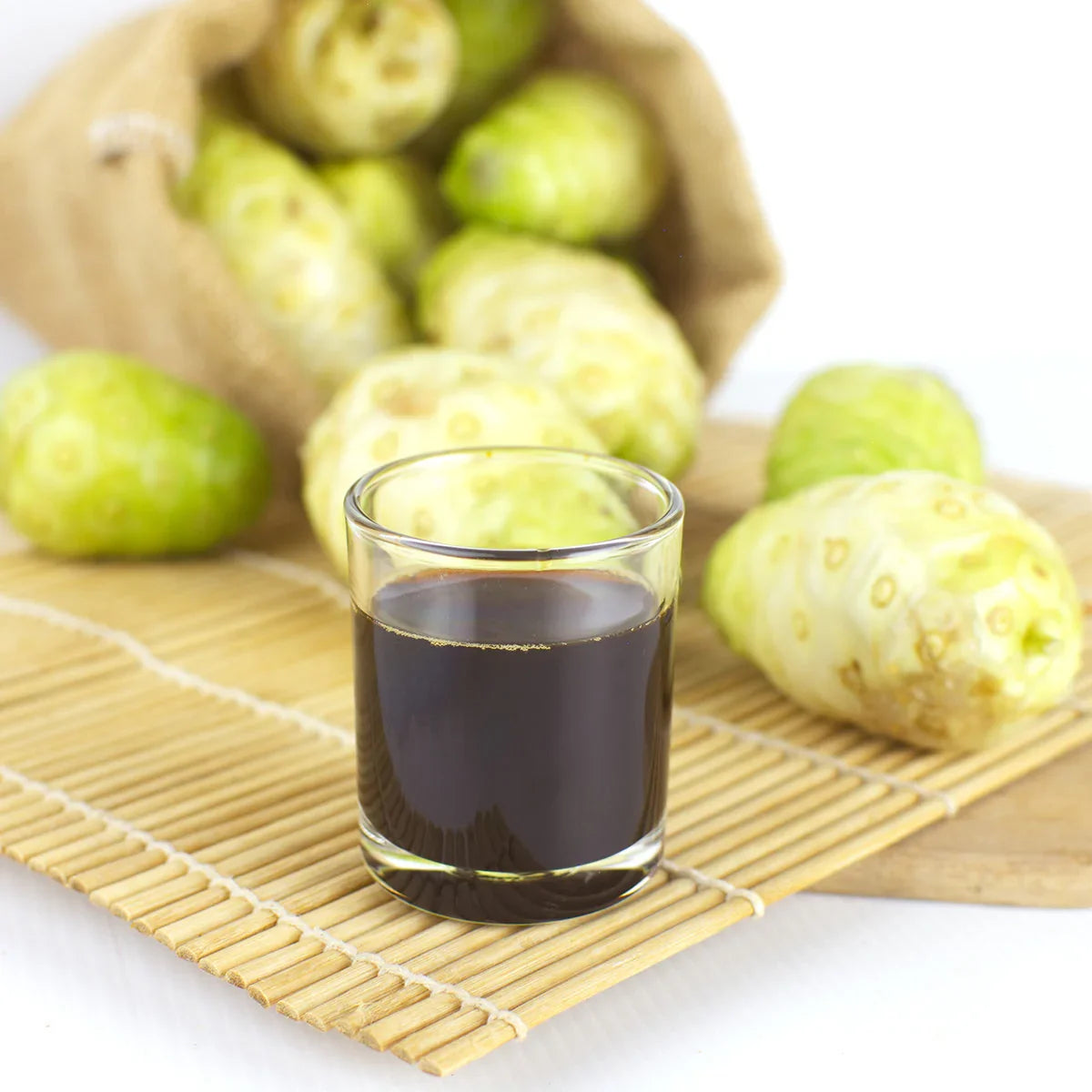 Mannavita Noni 100% pure pressed juice • 500 ml - Mannavita