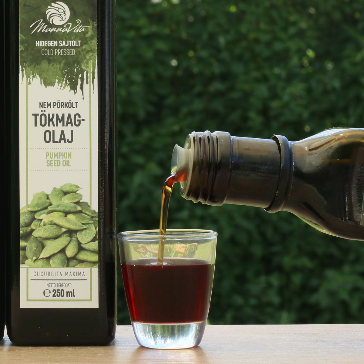 Mannavita Olio di semi di zucca ungherese spremuto a freddo • 250 ml